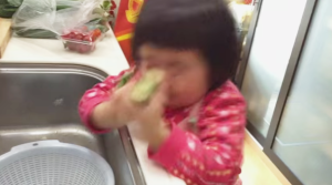 料理の「失敗動画」ばかり集めたほっこりCMが世界的広告祭で受賞！！