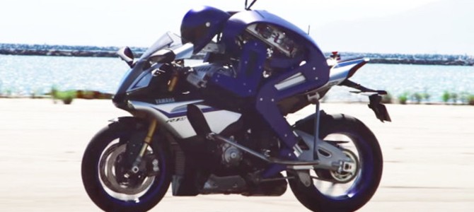 かっこいい！ヤマハ発動機がバイクを運転するロボットを公開！