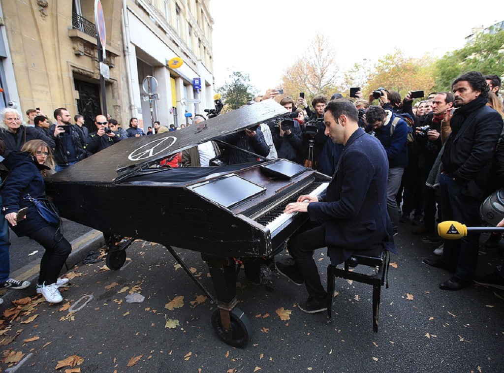paris-attack-piano-1024