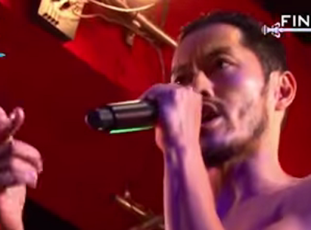 b983422087872cb66cf03c3a89ec239e