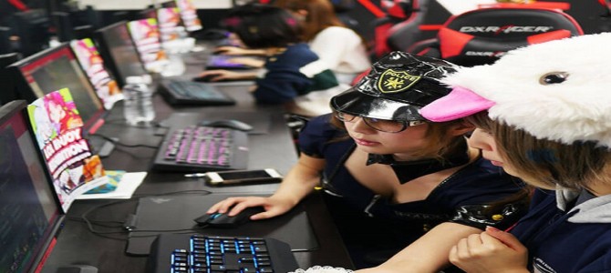 女子プレイヤーは全員美人ぞろい!美人ゲーマーが激戦を繰り広げた大会とは? 女子プレイヤーは全員美人ぞろい!美人ゲーマーが激戦を繰り広げた大会とは?