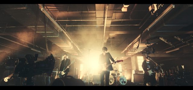 ［Alexandros］の新曲MVにやたらカメラマンが映り込む ！！キムタクか！？
