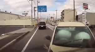 愛知県名古屋市中村区で対向車が突っ込んでくるドラレコ事故映像
