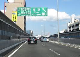 阪神高速３号神戸線の深江出口～芦屋入口間でトラック横転事故