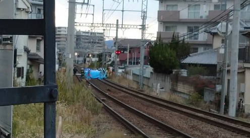 近鉄大阪線で人身事故　「列車の下に人がいる」　警察が出動か