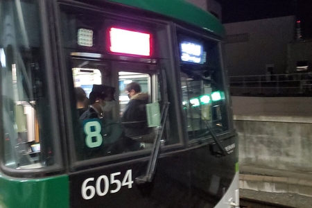 京阪本線で人身事故　人がはねられたか