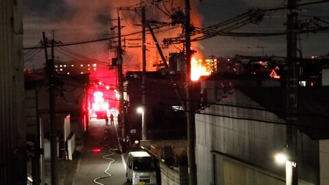 兵庫県川西市の住宅で火災