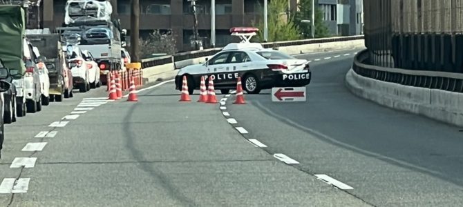 新御堂筋 大阪府吹田市　江坂付近で事故