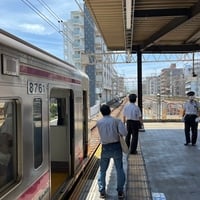 京王線　笹塚〜代田橋駅間で架線支障