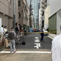 東京・新橋のビル解体現場、男性が資材の下敷きで意識不明