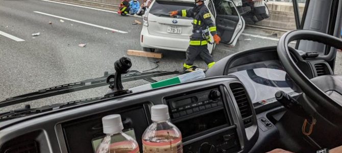 第二京阪 枚方学研ー交野北IC付近で事故 第二京阪 枚方学研ー交野北IC付近で事故