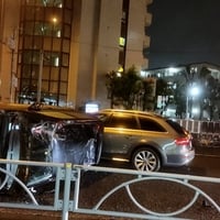 水戸街道　東京都葛飾区白鳥2丁目で事故「ドンキ前で車が横転する事故」