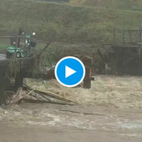 【氾濫】京都・舞鶴市で伊佐津川の橋が損壊
