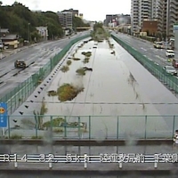 千葉市稲毛区　台風13号の影響で国道4号線が冠水