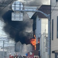 東京都葛飾区　京成本線 青砥駅近くで火事