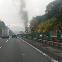 名神高速　菩提寺PA付近で事故