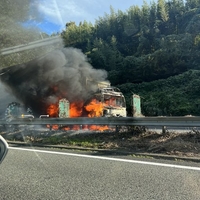 東名高速　秦野中井IC～大井松田ICで通行止め