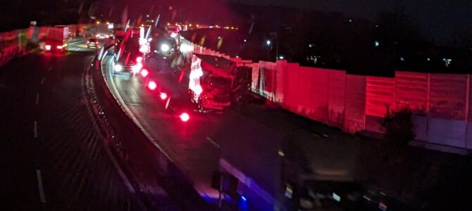 中央自動車道　松川IC〜飯田IC間で事故