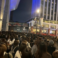 Kアリーナの刺傷事件、「手荷物検査なし」だった