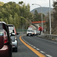 八木山バイパス　福岡行き方面出口付近で事故