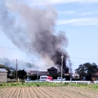 三重県明和町上村の住宅で火事