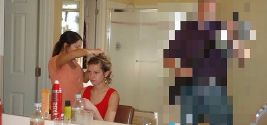 娘を持つ父親なら共感必至！ 愛娘の初デート前に激写されたパパの姿が話題！！！