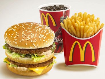 マクドナルドのイカスミバーガーが大失敗で大量在庫処分開始!! マクドナルドのイカスミバーガーが大失敗で大量在庫処分開始!!