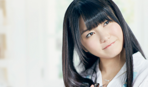 【悲報】横山由依の首にキスマーク！？