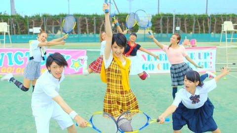 剛力彩芽のラケットダンス可愛すぎ♡