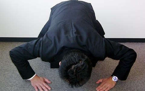 【ファミマ土下座事件】恐喝罪で逮捕された『中村剛被告』に懲役2年求刑(画像あり) 【ファミマ土下座事件】恐喝罪で逮捕された『中村剛被告』に懲役2年求刑(画像あり)