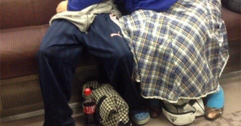 【閲覧注意】公共の場でこんなことしてるなんて許せない！