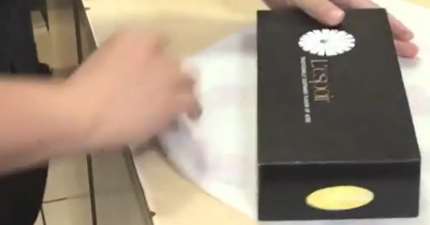 １２秒で包装を済ませてしまう店員さんがすごい！！