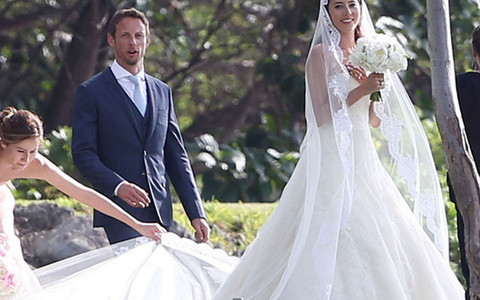 Ｆ1レーサーのバトンと道端ジェシカが結婚！！！