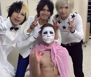 ゴールデンボンバー・樽美酒研二が丸刈りになった理由とは！？