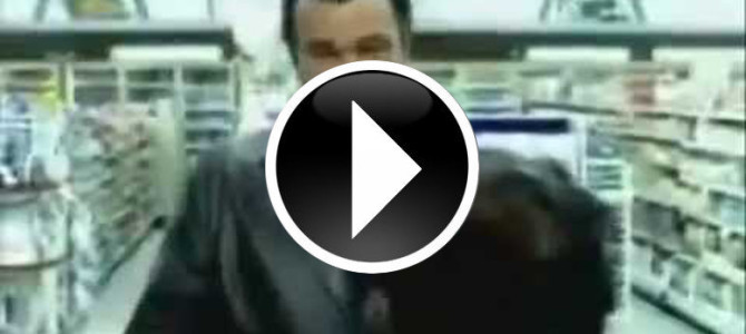 海外のおもしろいCM　最強の男がコンビニに来た