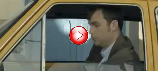 新車が欲しい　古い車に最新装備？