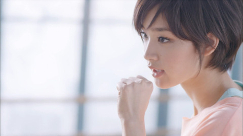 剛力彩芽が巨大鉄球に激突