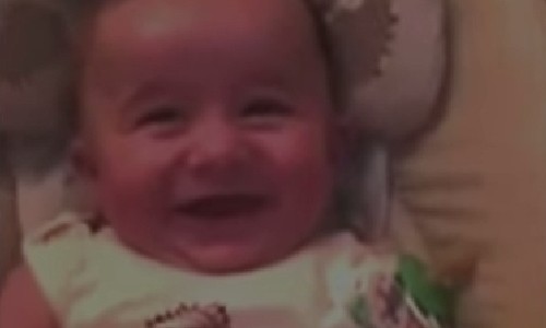 赤ちゃんの笑い声がおっさん！？