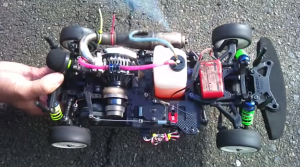 ロータリーエンジン搭載のラジコンが速すぎてコースをまともに走れないレベル！！