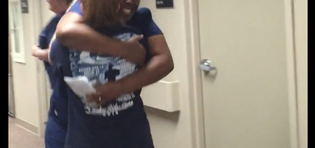 下半身麻痺が奇跡的に回復！その姿を仲良しだったナースに見せた反応が…素敵すぎる！