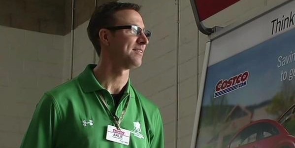 末期がんを宣告されたコストコ従業員に、客から送られた感動のサプライズ! 末期がんを宣告されたコストコ従業員に、客から送られた感動のサプライズ!