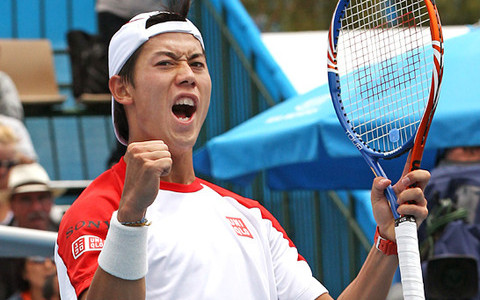 錦織圭がシャラポワとリフレッシュする