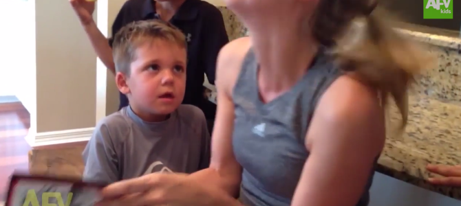 怖い……でもやめられない。怖い話を聞く男の子の反応ｗｗｗ