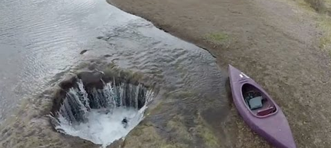 【自然の神秘】湖の水が穴に吸い込まれて消えた！？アメリカの「消える湖」が消えてゆく映像が話題に！！