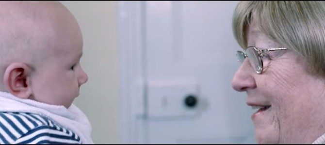 近づく別れの日……孫が生まれてからお婆ちゃんが年老いていくまでのショートフィルム