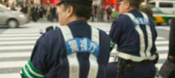 補聴器使用者が自転車を運転中に警察に呼び止められ…説明すると警官逆ギレ？