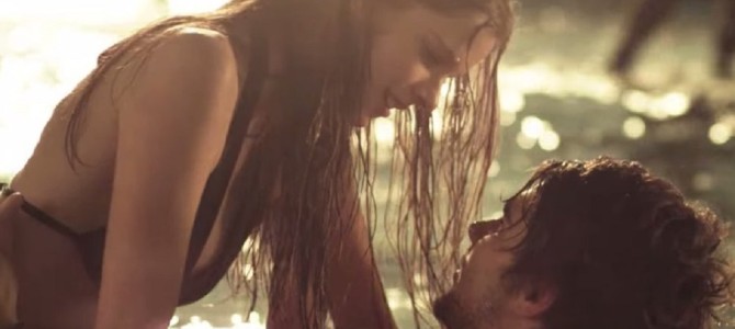 衝撃の結末…学校をサボって海で遊ぶカップルに起きた悲劇とは？