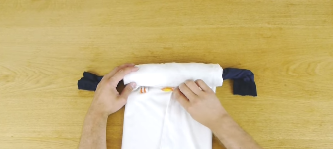 出張の多いサラリーマンの味方！？是非覚えておきたい、一泊分の衣類をまとめておく裏技