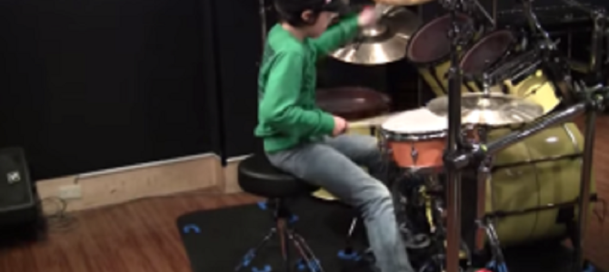 日本人の10歳の少年のドラムテクが凄いと海外で評価されている！！