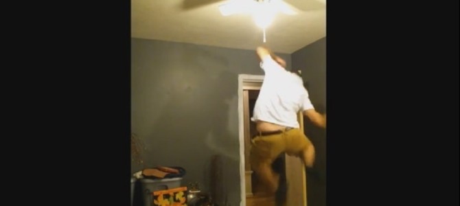 遂に孫が出来た！感情を表に出さない父親が魅せた最高のリアクションが素敵すぎる！